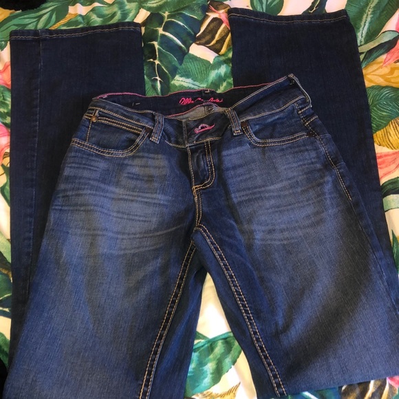NEW women wrangler boot cut jeans - Picture 2 of 4